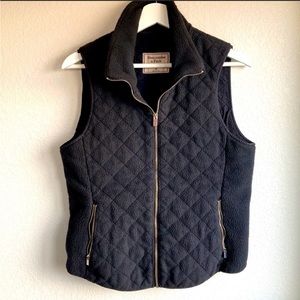 ABERCROMBIE & FITCH • Quilted Vest